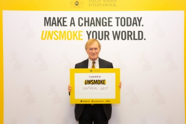 Sir David attends Unsmoke event 